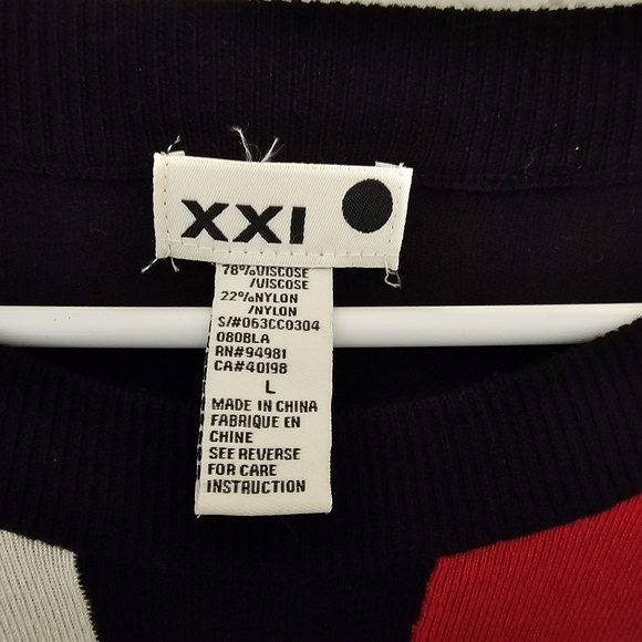 Color Block Sweater Dress - Picture 12 of 12